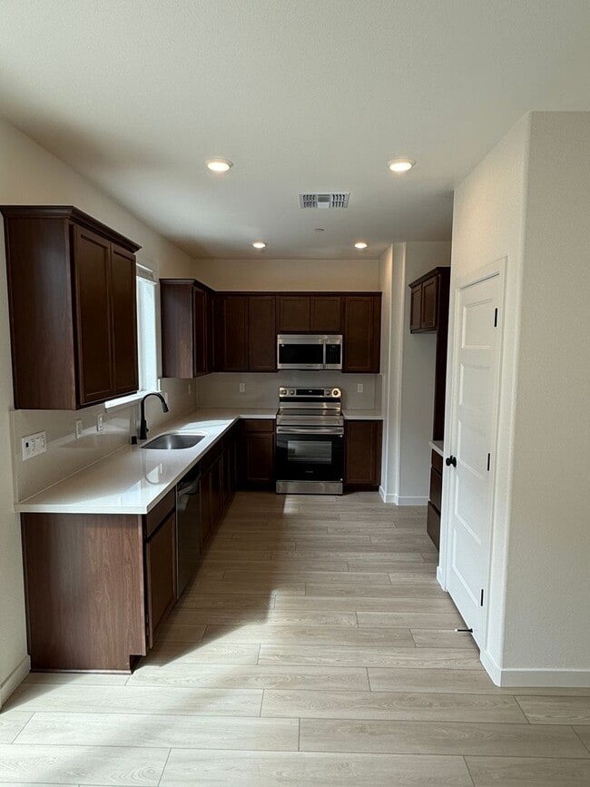 3628 Parc Villa Cir