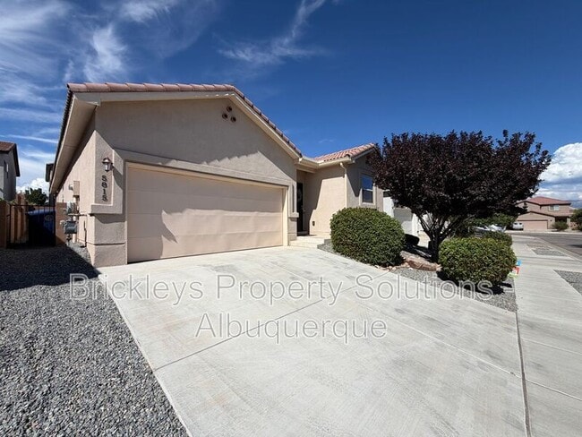 Photo - 5815 Mafraq Ave NW