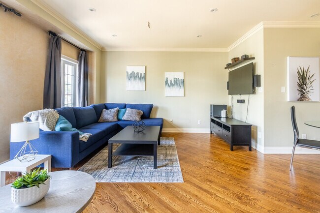 Photo - 481 Cummer Ave Unit SI ID1513108P