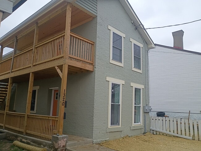 Photo - 1320 Banklick St