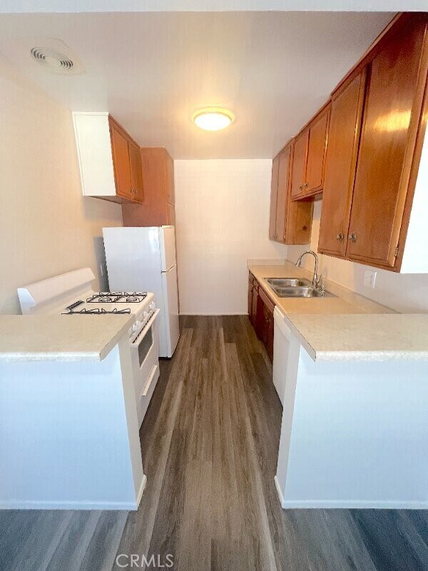 Photo - 2115 Placentia Ave Unidad 24