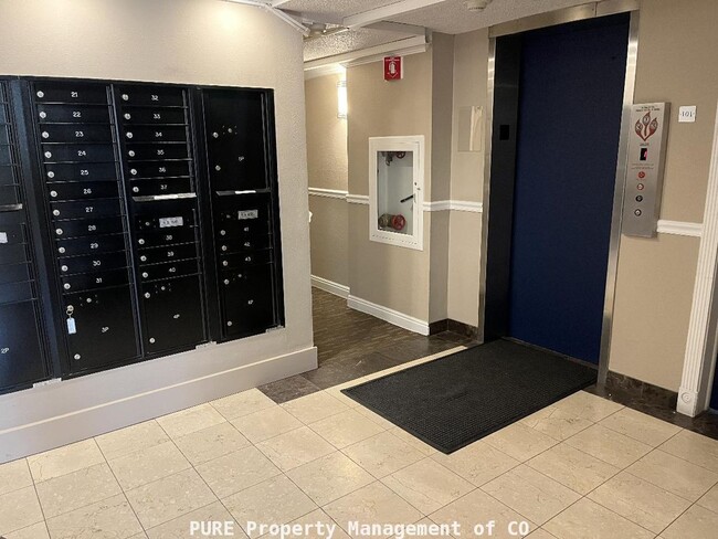 Building Photo - 1125 N Washington St