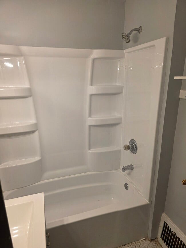 Photo - 832 N Emerson Ave