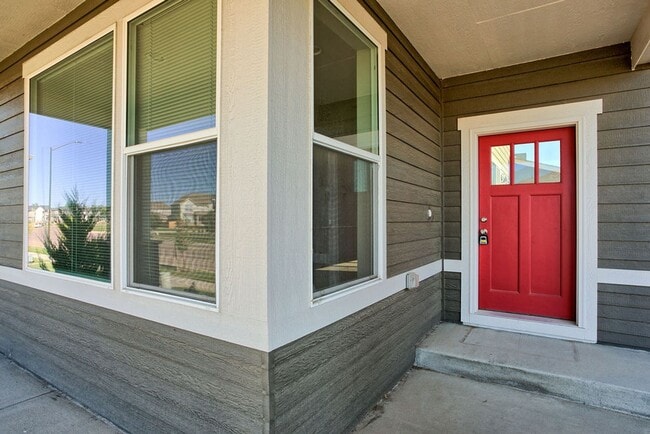 Photo - Beautiful 3 Bedroom Townhome in Mosaic