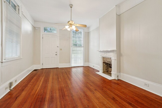 Photo - 1830 Elysian Fields Ave Unidad 1832