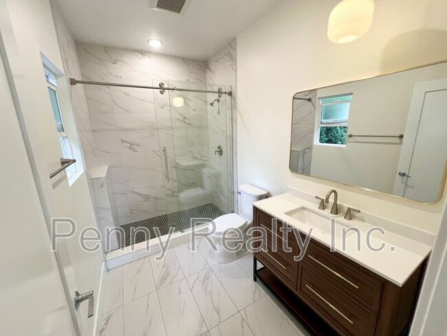 669-2 Townsite Dr