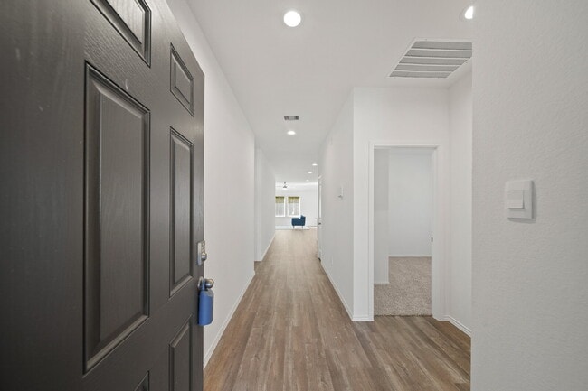 Photo - "Charming 4-Bed Sanctuary with Granite Elegance in Magnolia!"