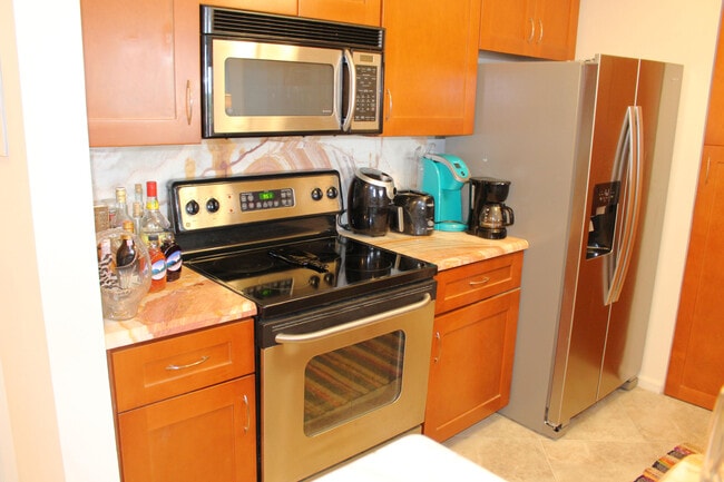 Photo - 1000 Scotia Dr Unit 605