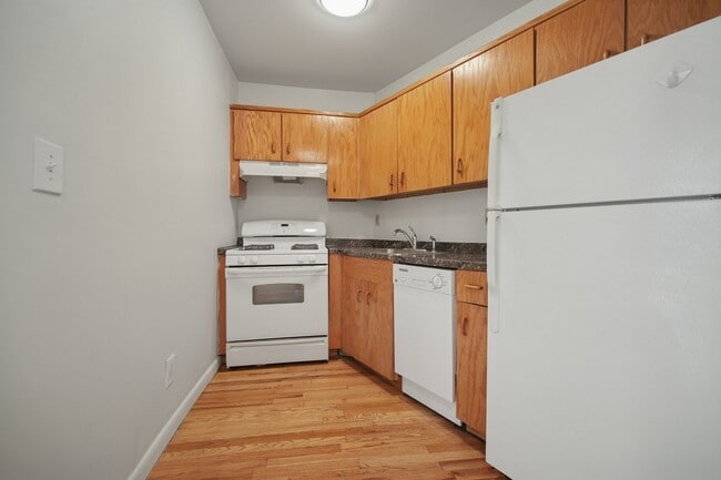 Building Photo - 236-238 Newark Ave Unit 2 Rental