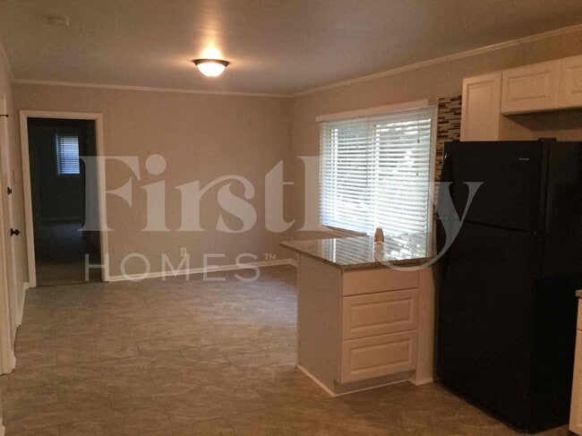 Photo - 1760 Danrich Dr