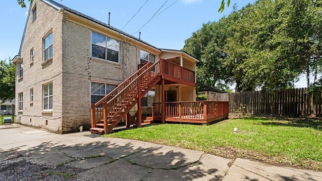 Building Photo - 3005 Arbor St