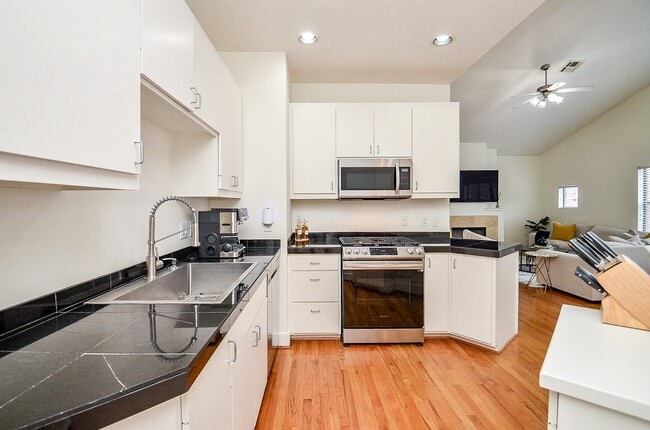 Building Photo - 3413 Rolgom Pl Ct
