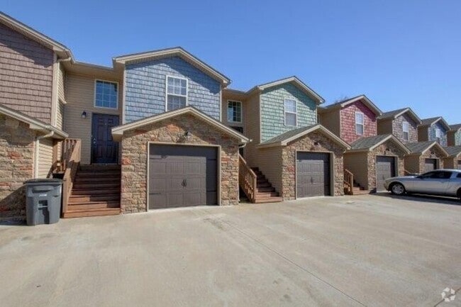 Building Photo - 1716 Thistlewood Dr Rental