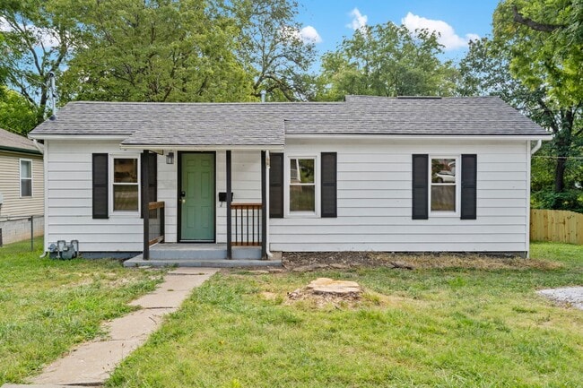 Building Photo - 2100 N Nettleton Ave