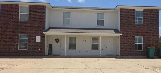 Building Photo - 176 RYAN Unit C Rental