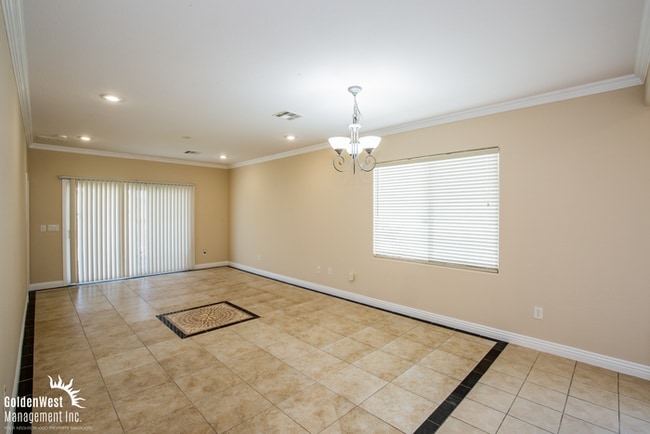 Photo - Inviting 3Bdm 2Ba Single-Story Home in Henderson! 55 Plus Community.