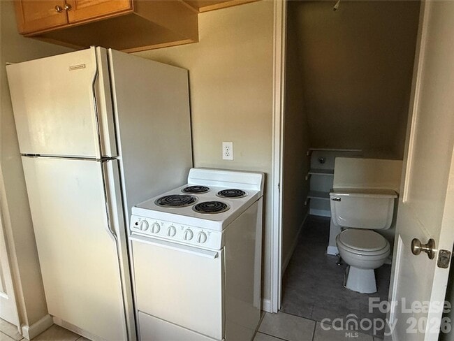 Photo - 524 Wakefield Dr