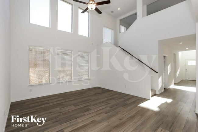Photo - 10049 Elkhorn Dr