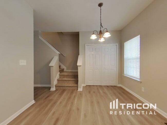 Photo - 728 Celeste Ln