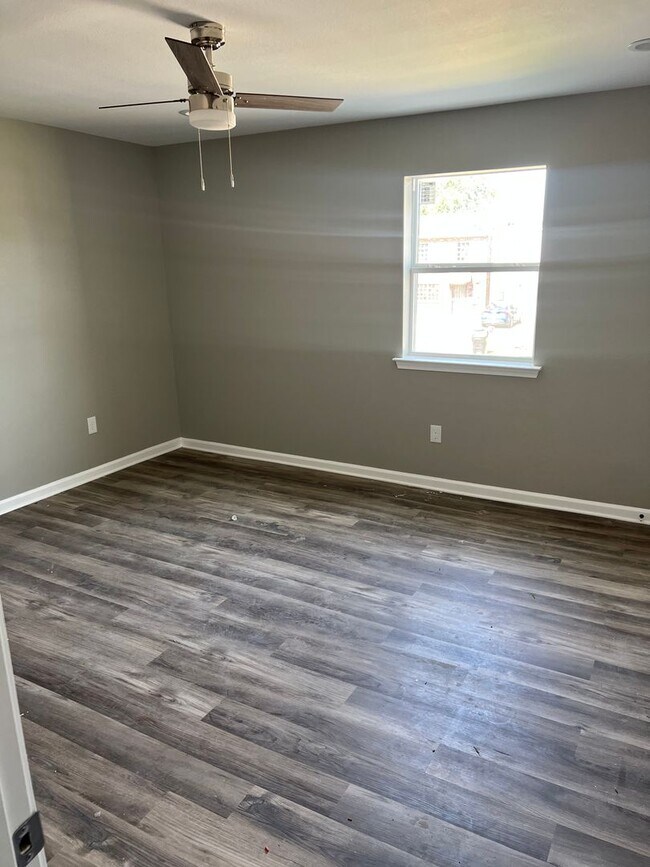 Photo - Newly Renovated 3 Bedroom 1.5 Bath