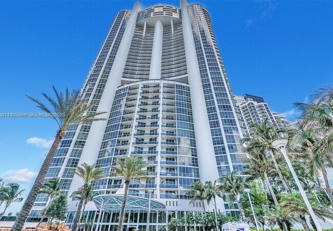 Building Photo - 18101 Collins Ave Unit PH101