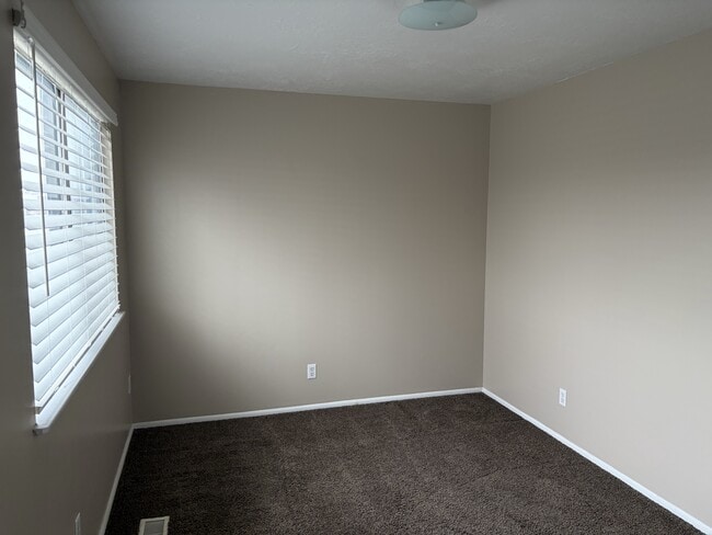 Photo - 195 S Fort Ln