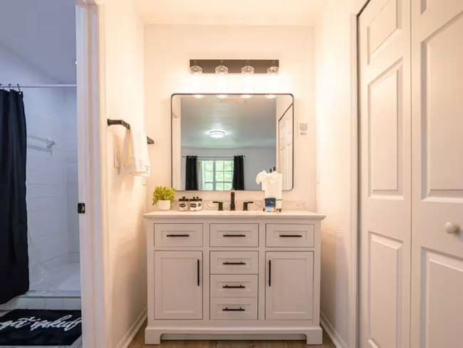 Photo - 2336 Prime Cir Unidad B