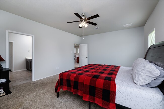 Photo - 14105 Redwood Forest Trail