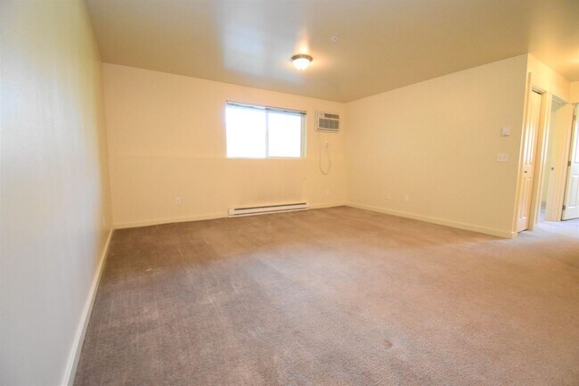 807 W Villard St Unit 15