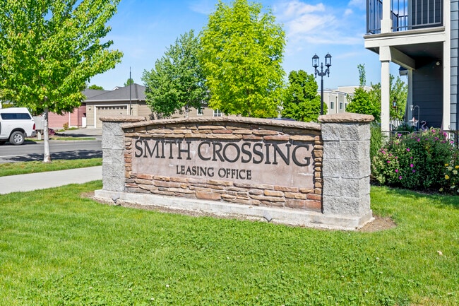 Building Photo - Smith Crossing Apartments