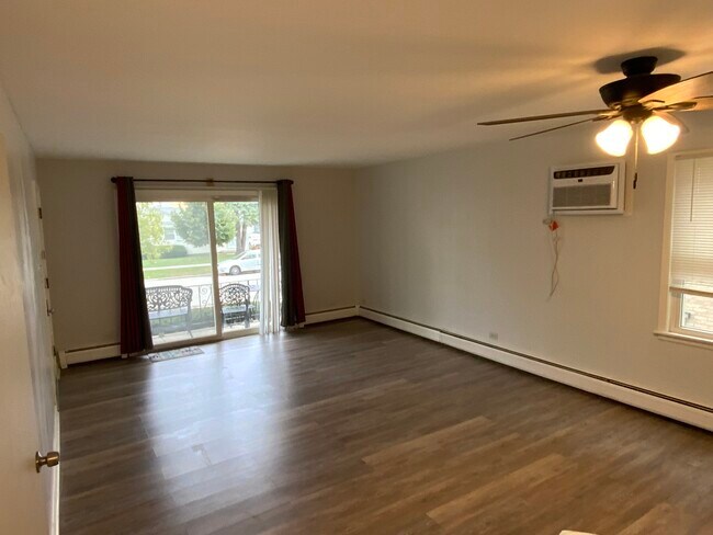 Photo - 4652 Custer Ave Unidad 1S