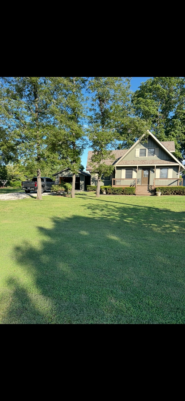 Building Photo - 230 S Lakeshore Dr Rental