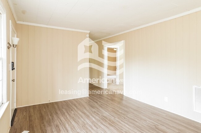 Photo - 2306 Redbud Ln