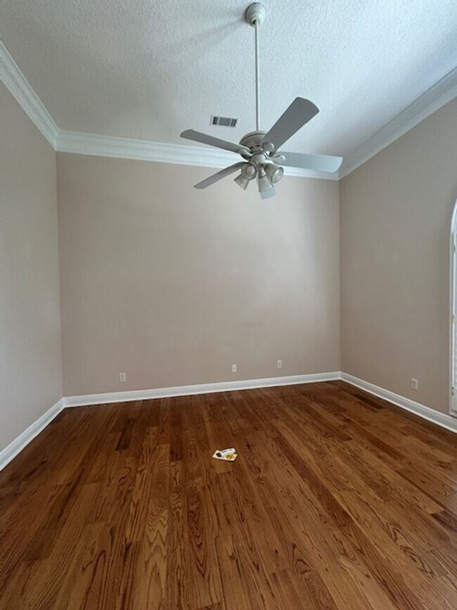 Photo - Hamilton Landing