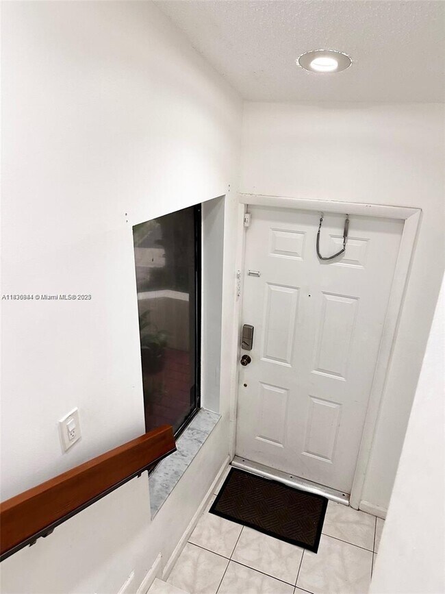 Photo - 8082 NW 15th Manor Unidad 8082