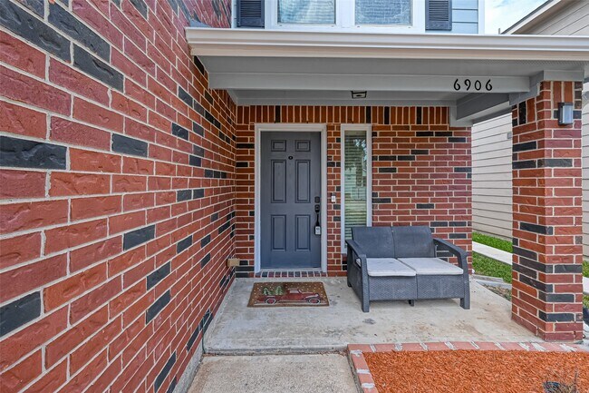 Photo - 6906 Anson Point Ln