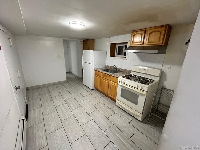 Building Photo - 33-15 97th St