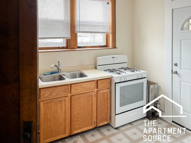 Photo - 2613 W Berwyn Ave Unit 2