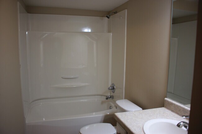 Photo - 6254-6256 Bellaire Dr