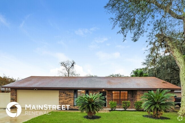 Building Photo - 6353 Tree Top Cir W Rental