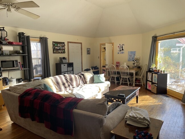 Photo - 484 Dry Bridge Rd