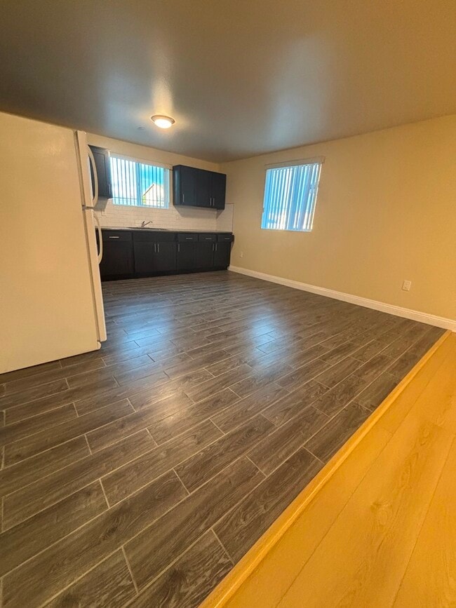 Photo - 522 W 51st St