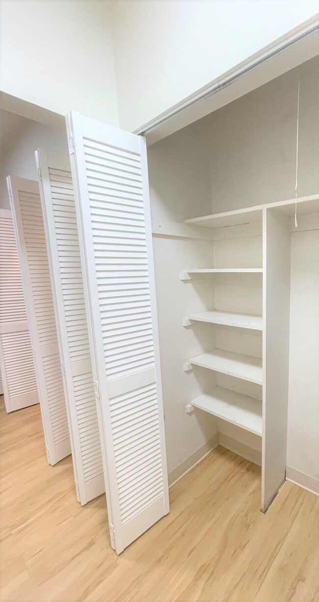 Photo - 6350 Forward Ave Unidad 16