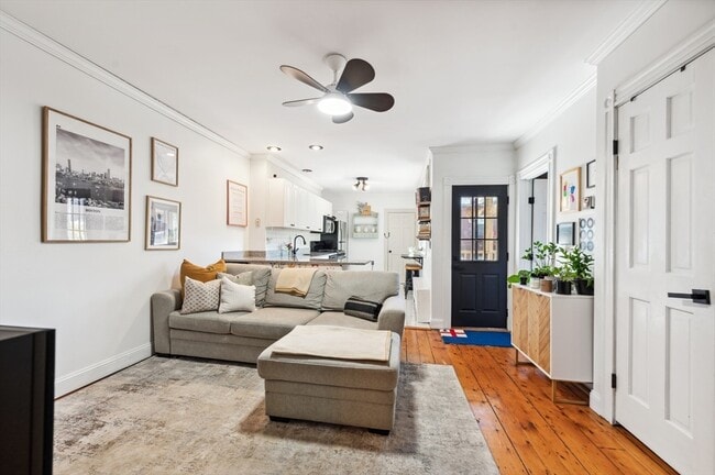 Building Photo - 93 Pearl St Unit 2