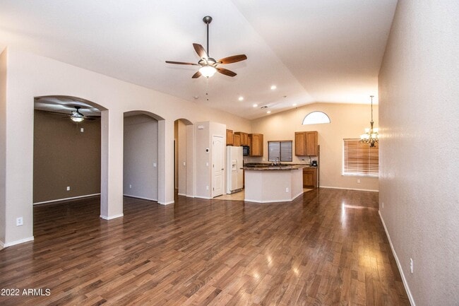 Photo - 44629 W Santa Fe St