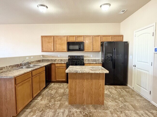 Photo - 7506 Red Creek View