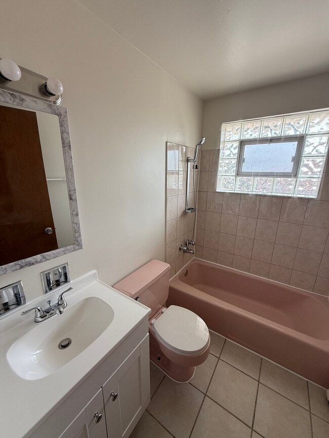 Photo - 3607 W 120th St Unit Apt 2S