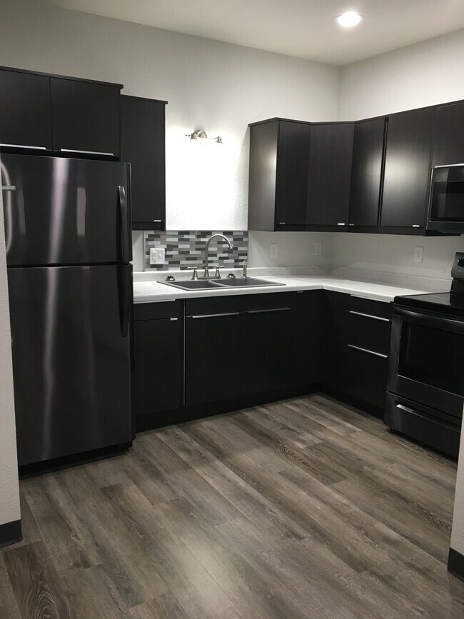 Photo - 410 E Mill St Unidad 410 E Mill Street