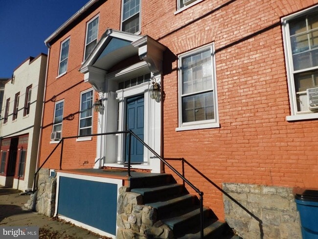 Building Photo - 311 N Braddock St