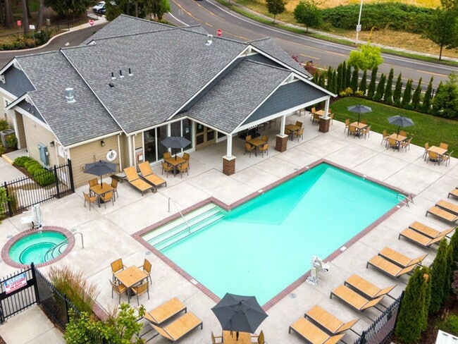 Sequoia Grove Apartments in Canby, OR